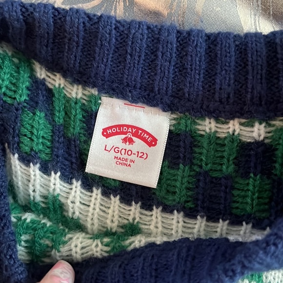 Holiday Sweater - Picture 4 of 4